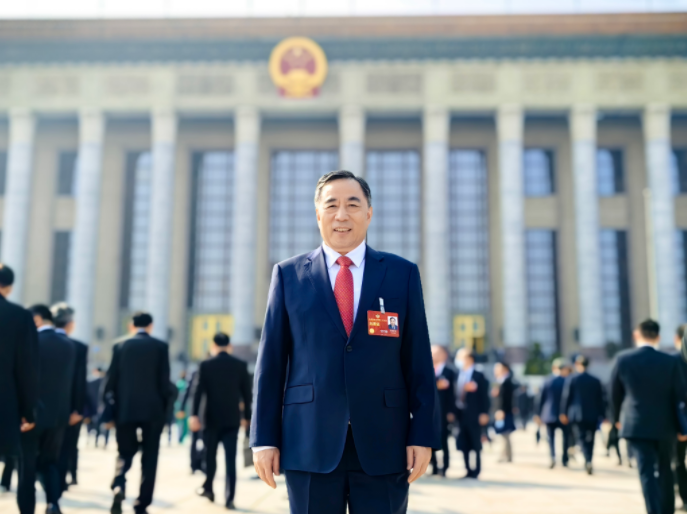 全国政协委员、中国能源建设集团党委书记、董事长宋海良  图片来源：中国能建